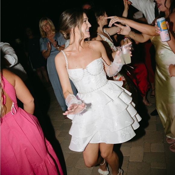 V. Chapman The Luciana Dress in White Baroque Floral - Picture 11 of 12